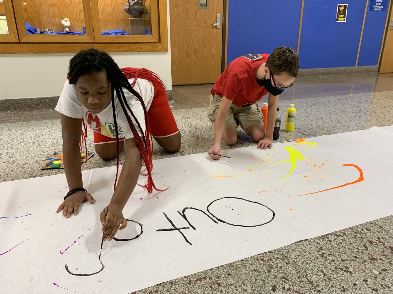 Student council prepares decorations for homecoming on September 11. Members have been preparing for homecoming since the beginning of the school year.